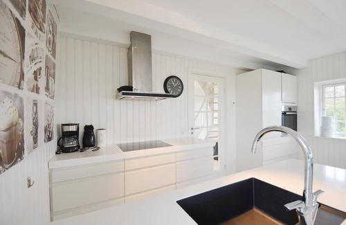 Handrup Strand House | Amazing home in Ebeltoft with kitchen
