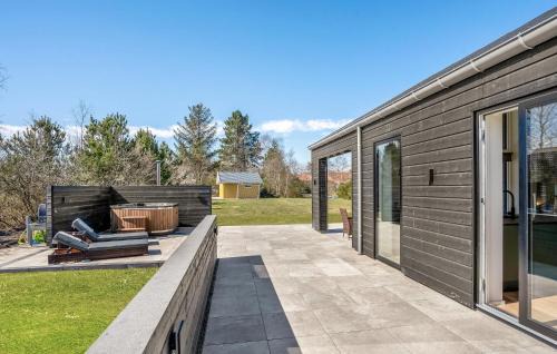 Oster Hurup House | Amazing Home In Hadsund With Wifi