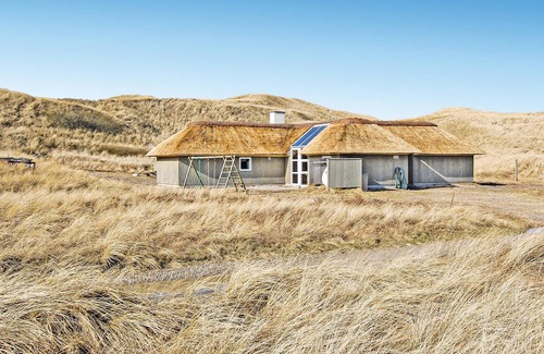 Haurvig House | Amazing home in Hvide Sande with WiFi