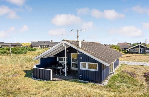 Haurvig House | Amazing home in Hvide Sande with sauna
