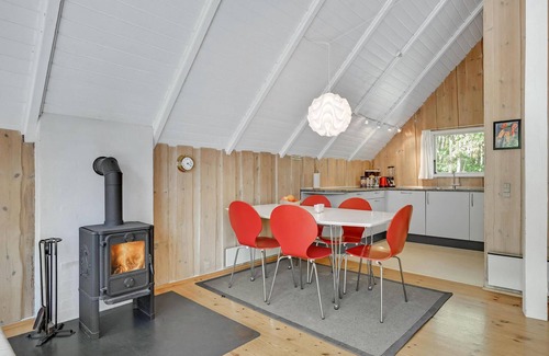 Knebel House | Amazing home in Knebel with WiFi
