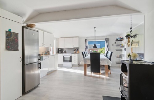Frølunde Fed House | Amazing home in Korsør with kitchen