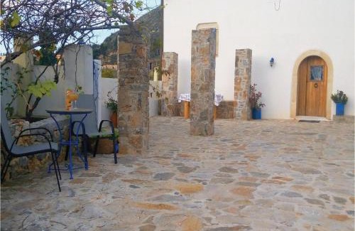 Malaxa House | Amazing Home In Malaxa, Chania