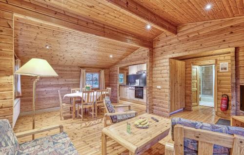Fehrenbach House | Amazing Home In Masserberg With Wifi