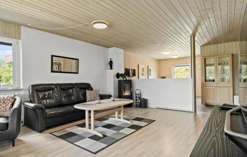 Lodbjerg Hede House | Amazing Home In Ringkøbing With Sauna