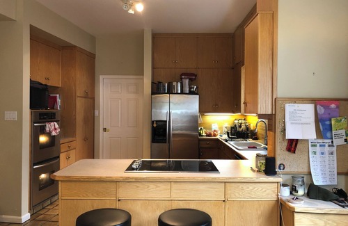 Southwest Calgary House | Amazing home in south calgary