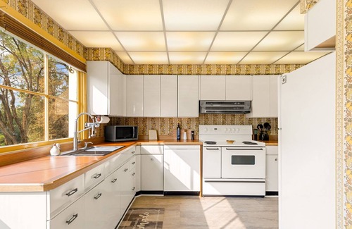 Redmond House | Amazing home in the heart of Redmond w/Canyon access