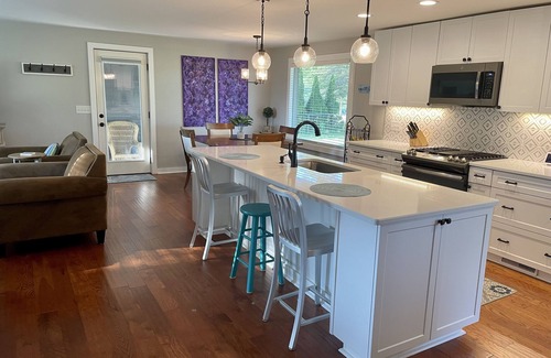 Fennville House | Amazing home in the Saugatuck area-3BR,2BTH,Dogs OK, close to beaches, vineyards
