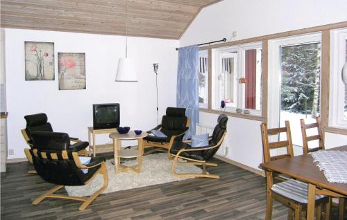 Flattinge House | Amazing Home In Vittaryd With Wifi