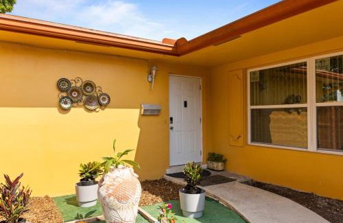 Plantation House | Amazing Home Just Mins To Hospitals Golf & Parks