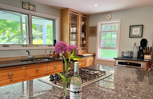Baileys Harbor Cottage | Amazing House, Amazing Garden, Downtown