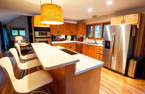 Taylors House | Amazing House near mountains -Greenville/Travelers Rest - Hiking Biking Golfing