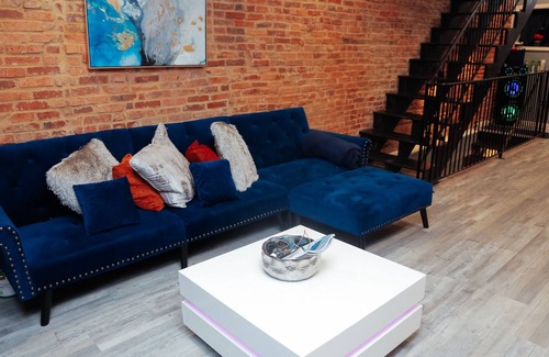 Downtown Baltimore House | Amazing House with Rooftop Deck near John Hopkins Hospital