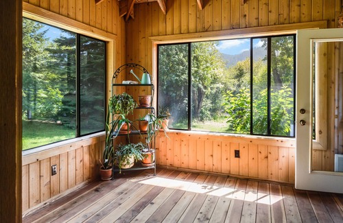 Athol House | Amazing Idaho Country Retreat Near Silverwood
