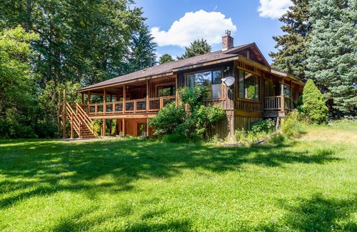 Athol House | Amazing Idaho Country Retreat Near Silverwood