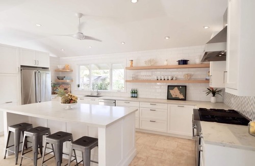 Kailua House | ★ Amazing ★ Kailua Bliss Beach House ★ Pool! Game Room! 1 House from the Beach