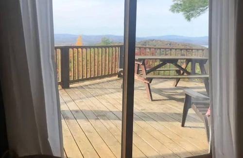 Gilford Ski Chalet | Amazing Lake & Mountain views Gunstock Ski Chalet.