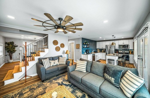 Chapin House | Amazing Lake Murray Views from this Chapin 3 bed 3 bath.