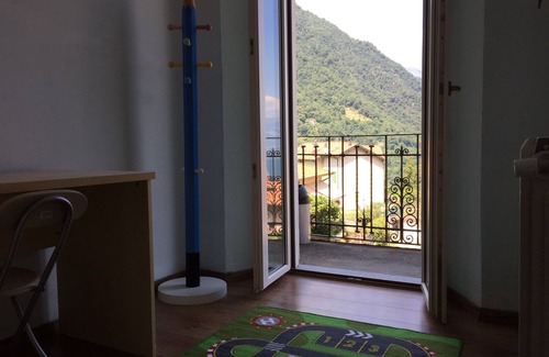 Argegno Apartment | AMAZING LAKE VIEW FROM A COZY APARTMENT