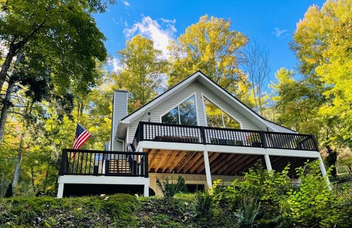 Cullowhee House | Amazing Lakefront home with private NEW dock