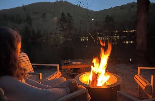 Cullowhee House | Amazing Lakefront home with private NEW dock