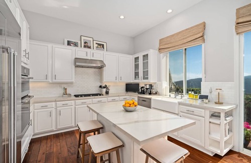 The Summit House | Amazing location and views!
