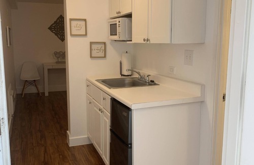 Honolulu Condo | AMAZING LOCATION! 2 blocks to Waikiki Beach