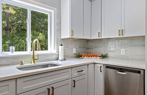 East Falmouth House | AMAZING Location! Hottub! Walk 2 beach! Slps 9