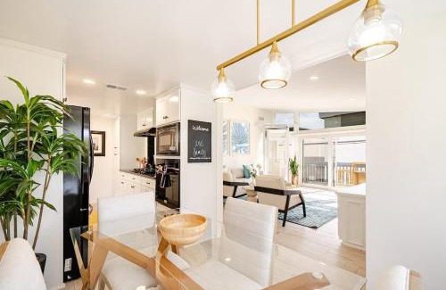 El Porto House | Amazing location, Unique Oceanfront Beach House!