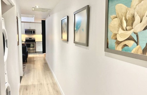 Cite Multimedia Apartment | Amazing loft in MTL Old Port with stylish design, modern and a prime location near attractions.