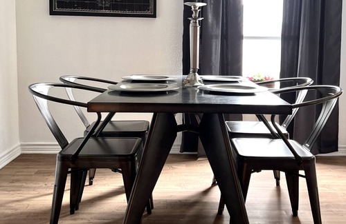 Knox - Henderson Apartment | Amazing McKinney Ave Apartmet