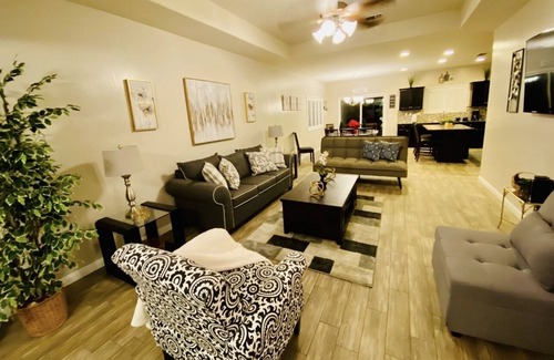 Pumpkin Center House | Amazing model home with great backyard! slps 14