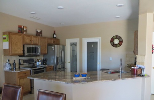 Surprise Farms House | Amazing Mountain & Park views, Balcony, Spring Baseball. Pool/H Tub heat extra