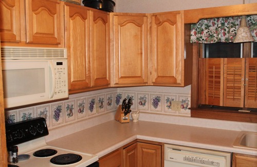 Newbury House | Amazing Mt. Sunapee Region Home Convenient for many activities! Winter Is Open!