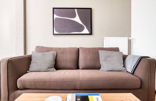 Neukoelln Apartment | Amazing Neukölln 2BR nr S & Ubahn, by Blueground