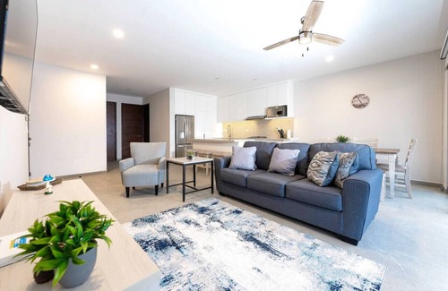 Libertad Apartment | Amazing New 2BR 5 Min Downtown Pool Gym Parking
