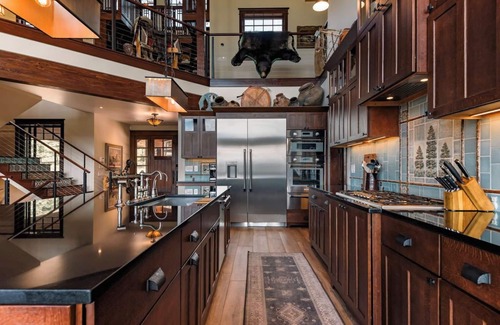 Angel Fire House | Amazing new, 3-level home. Great views of elk herd and sunsets.