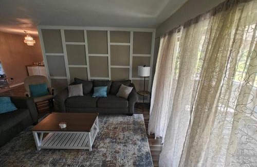 Citrus Springs House | Amazing NEW Home I Hot Tub I Rainbow Springs I Beach I HCA Hospital