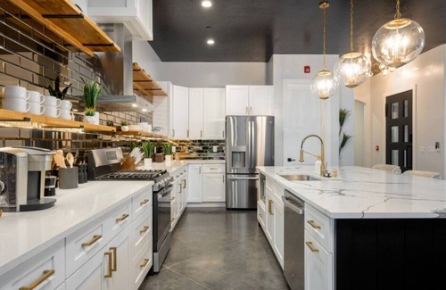 Hurricane House | Amazing New Home with Trailer Parking, large pool and spa. Even has a mini golf area!