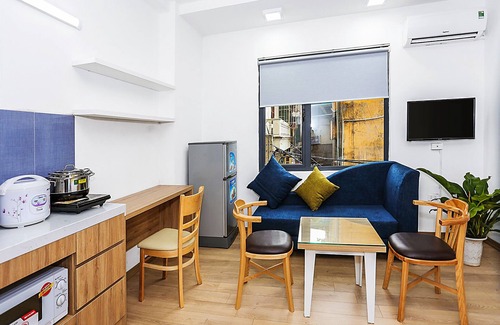 Dong Da House | Amazing NYT Home- Balcony cozy studio