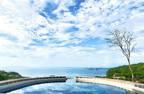 El Ocotal Villa | Amazing Ocean-View 4-BR Villa/Casa Linda/5 minutes walk to the beach!