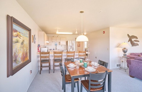 Long Beach Condo | Amazing Ocean View, In Town, Walk to Beach (Top)