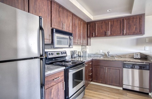 University South Apartment | Amazing Palo Alto 2BR w/Pool & Gym, near FB & Google, by Blueground
