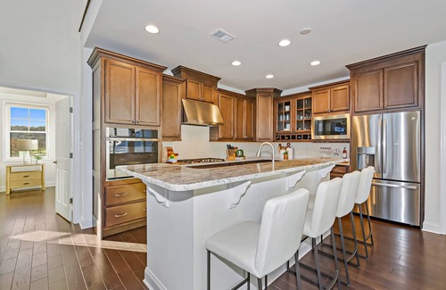 Long Neck House | Amazing Peninsula retreat with pools, hot tubs, sports courts, & ample golfing