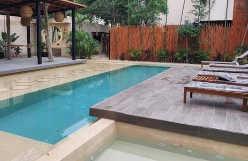 La Veleta House | Amazing Penthouse Rooftop w/private pool & views