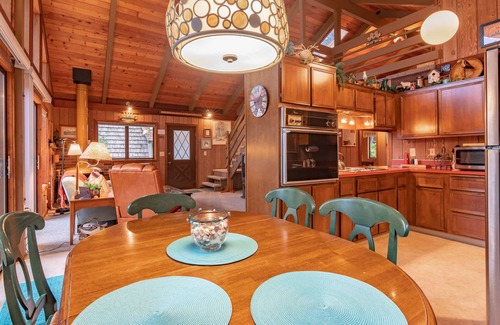 Manzanita House | Amazing Place! Two-Bedroom Manzanita Chalet a Simple Stroll to the Beach!