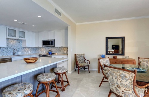Wailea Condo | Amazing Remodeled Oceanfront Escape – Makena Surf F-202 with Spectacular Views!