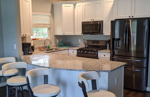Cross Hill House | Amazing rental House on Lake greenwood, leave worries behind and enjoy Lake life
