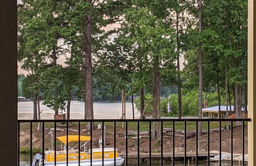 Cross Hill House | Amazing rental House on Lake greenwood, leave worries behind and enjoy Lake life