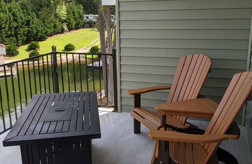 Cross Hill House | Amazing rental House on Lake greenwood, leave worries behind and enjoy Lake life
